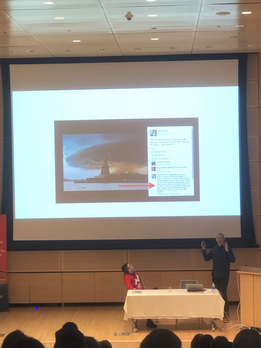 TheRyanLBaker's tweet photo. Buzzfeed News Media Editor @CraigSilverman talked today @NewhouseSU about the measures being taken @BuzzFeedNews to expose fake news and prevent the spread of misinformation #NHcom #NHBuzzFeed https://t.co/WoM3AakU4P