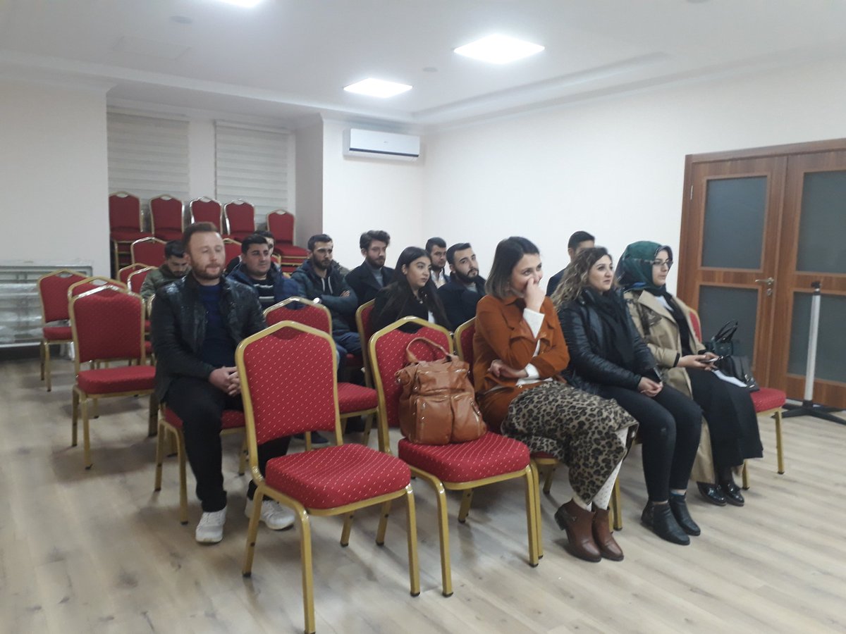 ahid_06's tweet photo. Haftalık olağan toplantımızı Sn @akbulut_a başkanlığında yoğun gündemimiz ile gerçekleştiriyoruz.
@HilmiYaman06 @AhidAnkara06 @SefaBayrak_06 https://t.co/8aJqyqBdtL