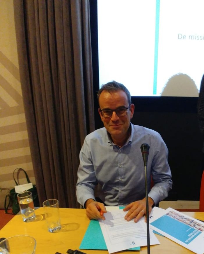 SER_DiB's tweet photo. Vandaag tekenden Hans Pekaar, @ZeelandiaNL en Bert van den Brink, University College Roosevelt (UCR) het Charter Diversiteit tijdens de bijeenkomst 'Hoe divers zijn wij?', georganiseerd door @DiversitLoont #charterdiversiteit https://t.co/IuOnnOgHJ7