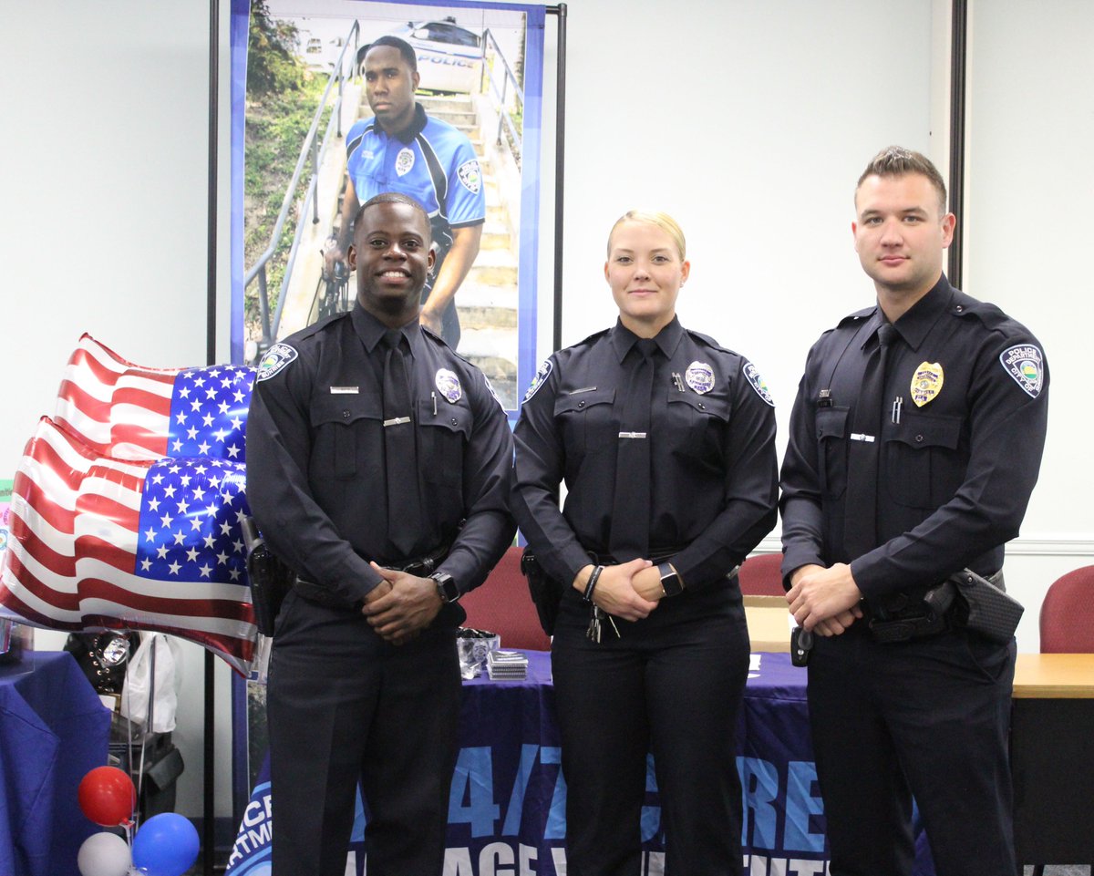 CareerSourceBD's tweet photo. #PaychecksForPatriots was a success yesterday! We would like to thank @DHLUS, @FTLCityNews, @FL_Corrections and @SunrisePoliceFL for being in attendance. #P4P #P4P2018 https://t.co/yrwfXomFh7