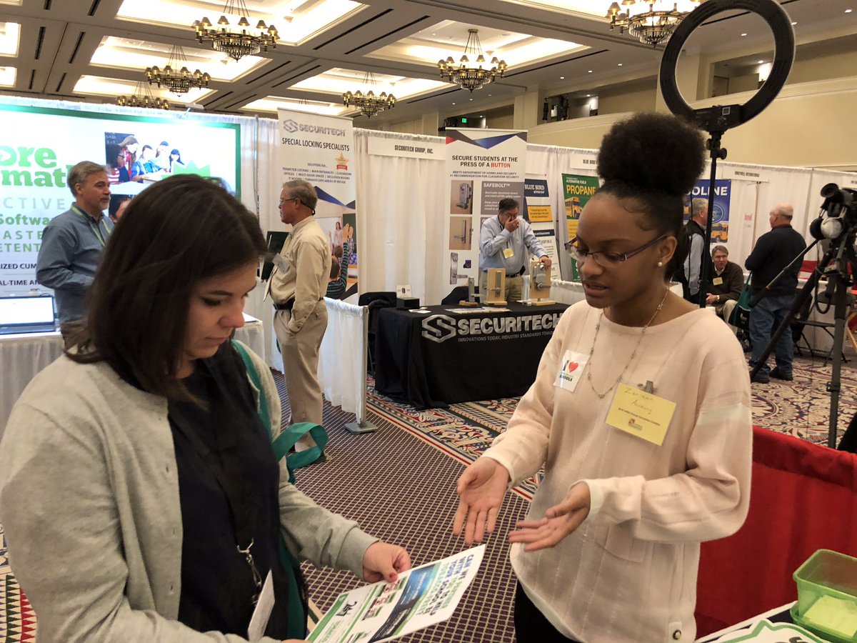 ystreetva's tweet photo. Whether school board members are from divisions with 100% tobacco-free and e-cigarette-free policies or from those learning about updates their policies need, the 24/7 campaign can serve as a partner and resource to schools and divisions. #VSBA2018 #tobaccofree247 https://t.co/ZAYKuUmgaQ