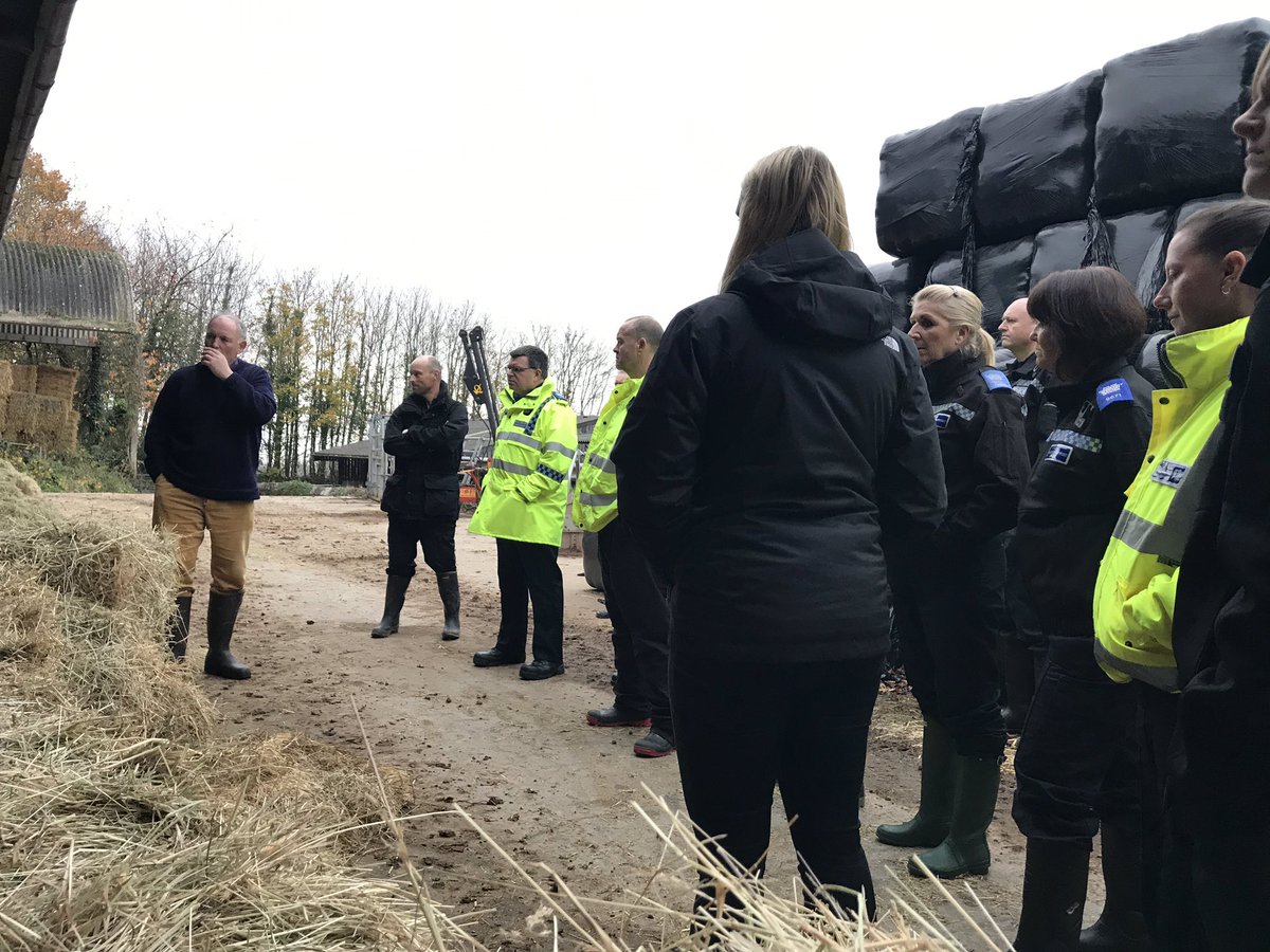 ASPRuralCrime's tweet photo. A perfect end, to a perfect first Constabulary Rural &amp; Wildlife training Day. The kindness of CLA members David Kenyon &amp; Hugh Warmington, spending time with our officers, sharing knowledge &amp; understanding #RuralCrimeMatters #Wildlife #Badgers https://t.co/dWCzinBxI6