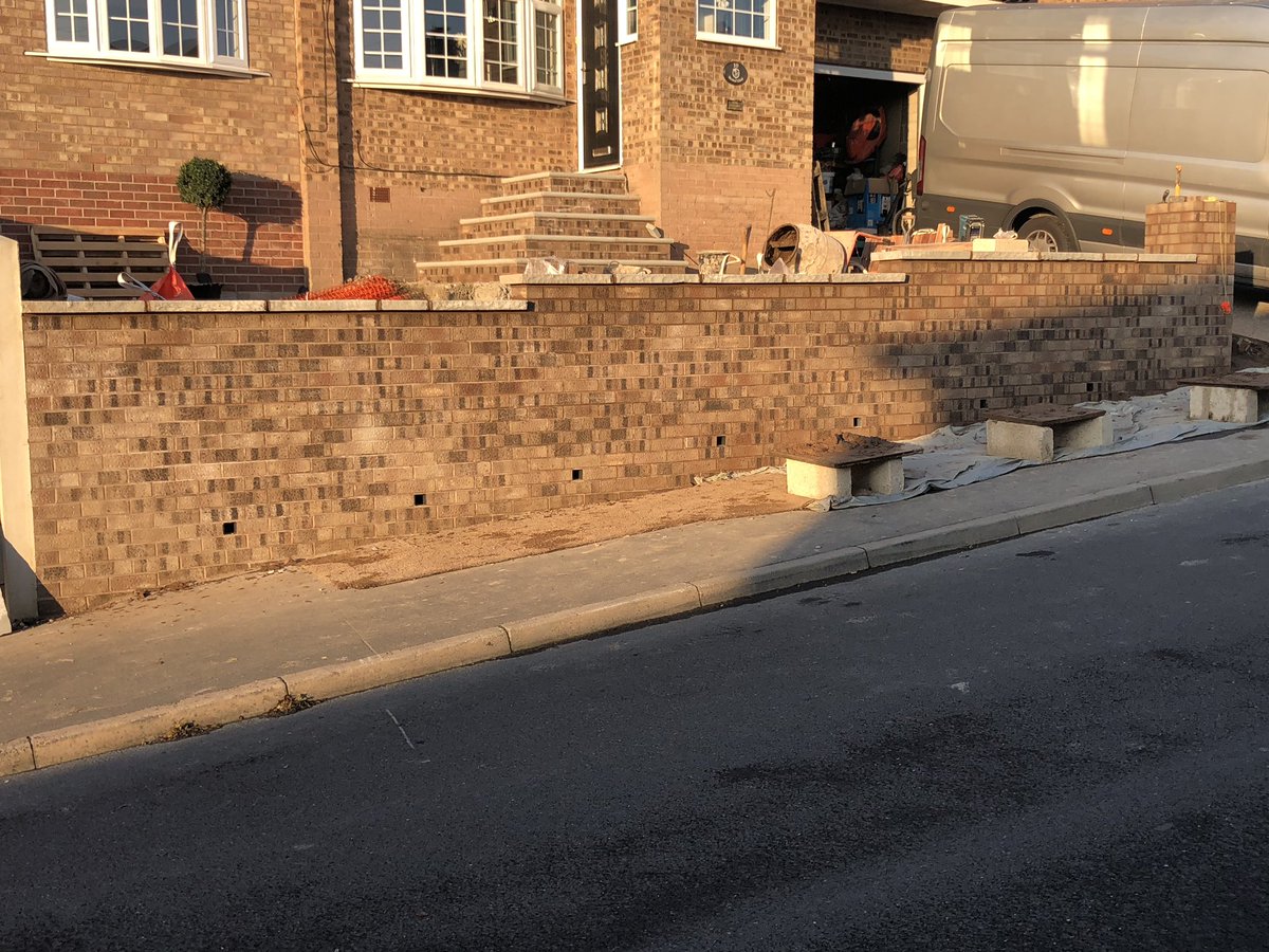 mickybricky1's tweet photo. Boundary wall Sheffield now complete #ATSocialMedia #sheffieldissuper #mikehartleyconstructionltd #mickybricky1 #mikehartleyconstruction #quality #newdriveway #retainingwall #Ukbizhour #uksmallbiz #sheffbizhour #wepromotesheffield #homeextension #Ukbusinesshour #grandentrance https://t.co/VrrohBU4UG
