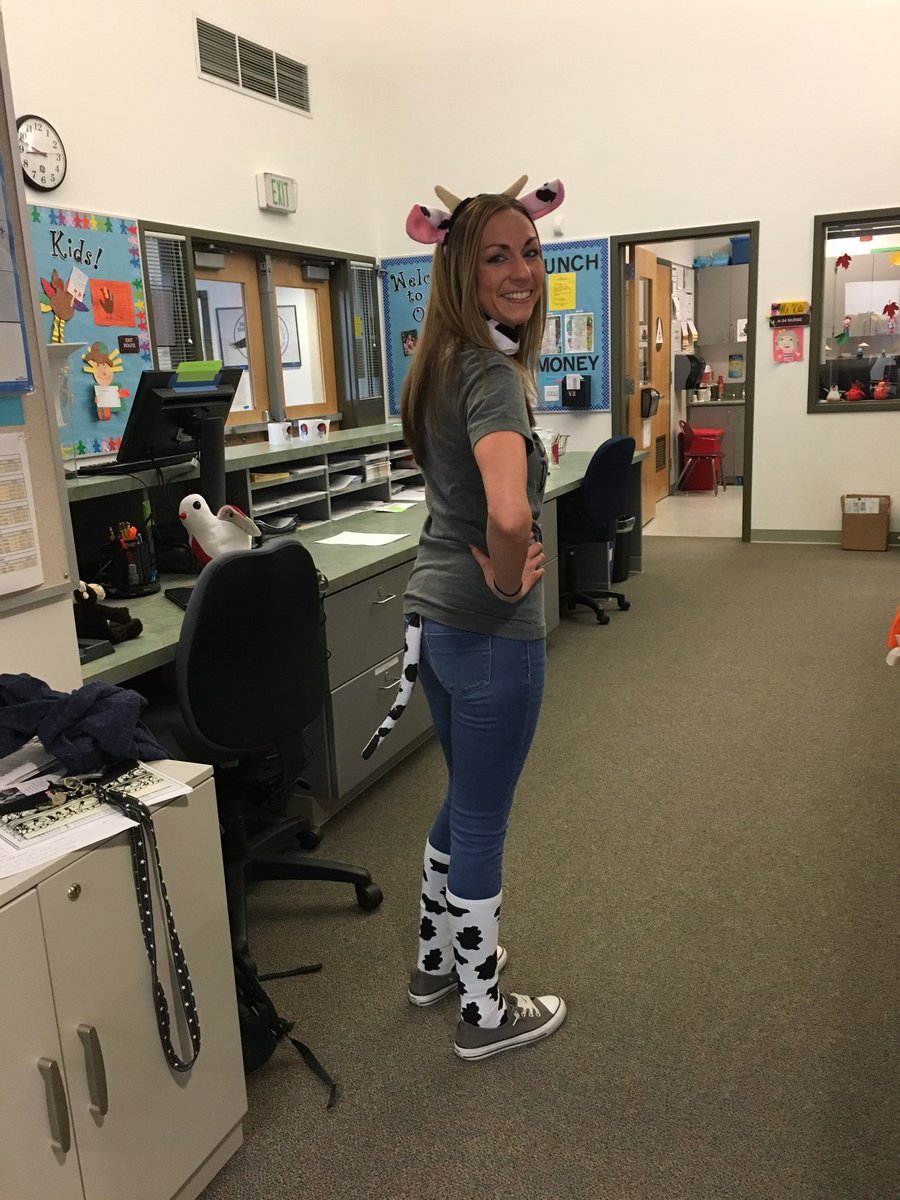 kolbeagles's tweet photo. @kolbeagles cutest cow on campus! https://t.co/xnMfrAxvDT
