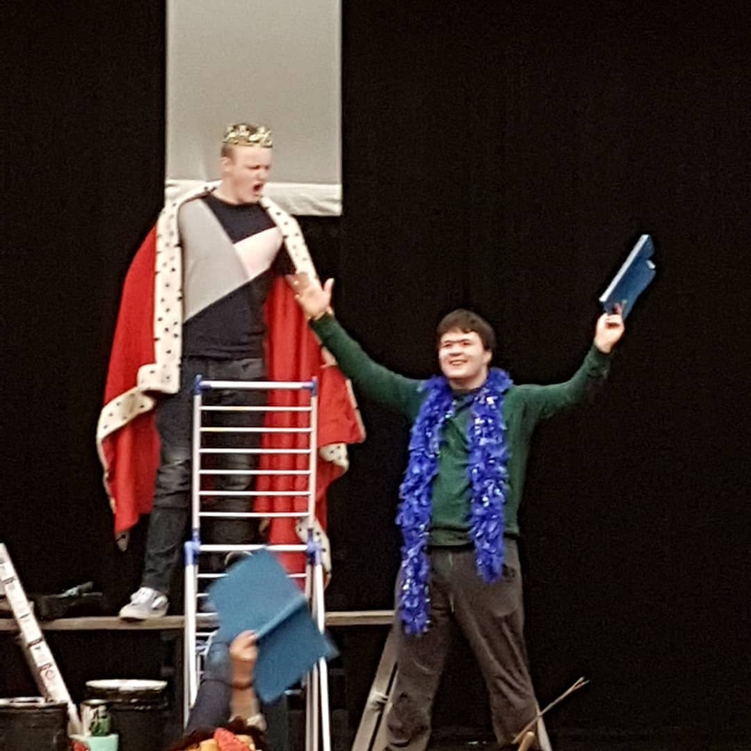 jfr_music's tweet image. Boys Girls and Other Mythological Creatures rehersals continue. Magical things can happen in a basement. Can&apos;t wait for tours to start #ross #RECAP #Drama #studentactors