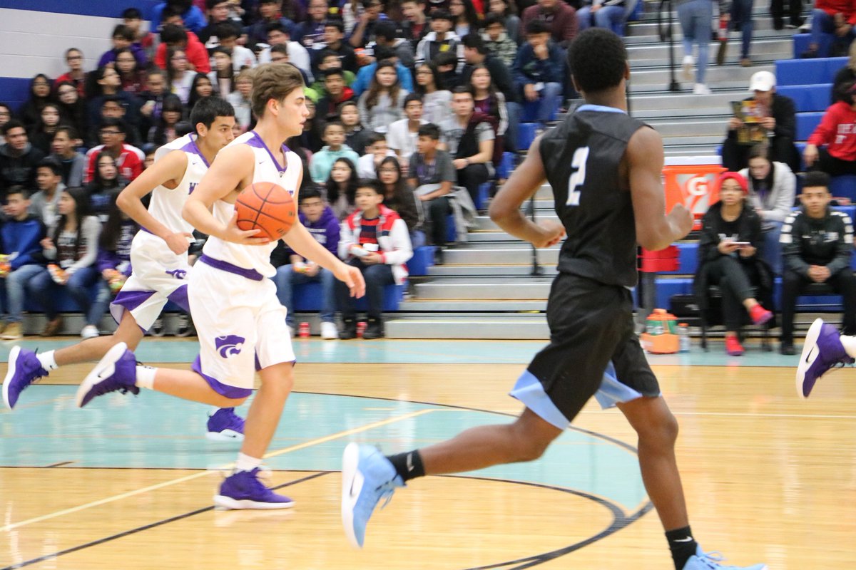 TXInvitational's tweet image. @AngletonISD #AngletonHS @PasadenaISD_TX #SamRayburnHS Final Score: Angleton 49, Sam Rayburn 41. Photos By: Betsai Zavala, Rosemary Saravia, Andres Guiterrez Chavira