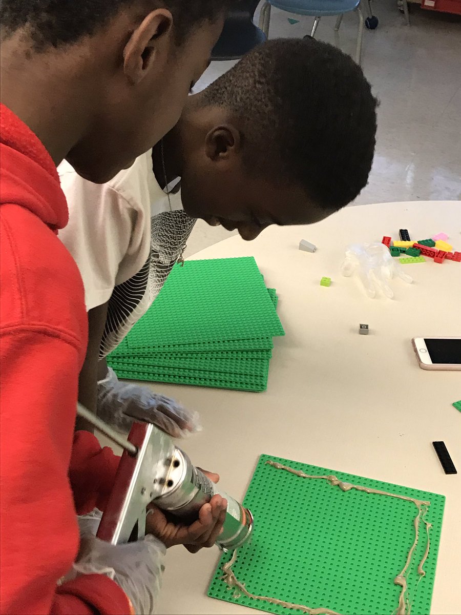 BlaydonPs's tweet photo. Working hard to get our LEGO wall up and running in our Library Learning Commons! @tdsb @LC2_TDSB @LEGO_Education #learningwithcuriousity #learnwithlego #makerspace @TDSBLibrary https://t.co/mbdNanMlAP