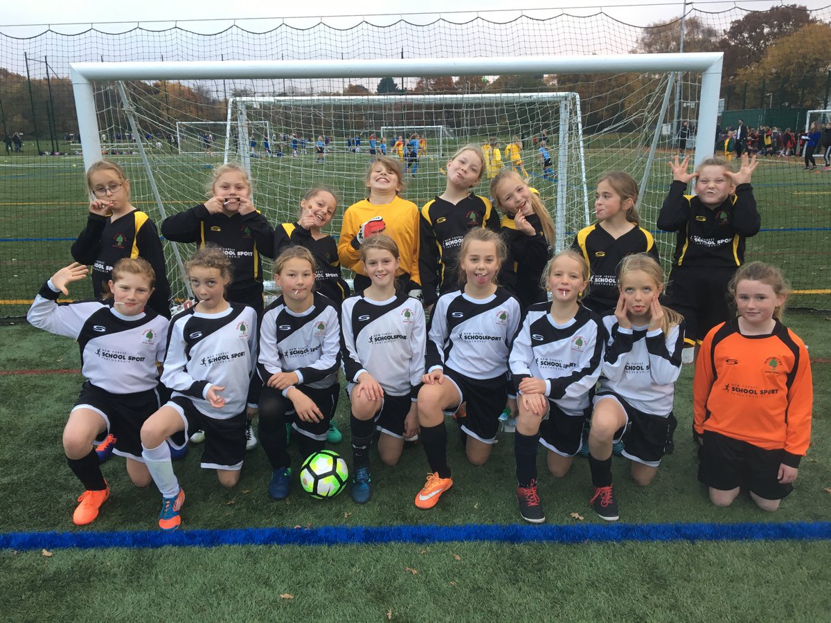 abii_philo's tweet photo. Fantastic play by all the girls at the Year 5/6 football tournament today! ⁦@BartleyJunior⁩ ⁦@newforestssp⁩ #futurelionesses https://t.co/zmySpysaTa