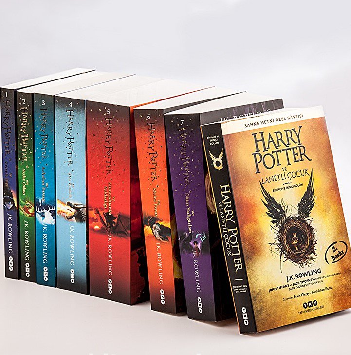 rumpali3d's tweet photo. Çekiliş zamanı!⚡
Bu tweeti RT'leyip, bizi takip eden 1 kişiye "Harry Potter Seti" hediye ediyoruz!

📌 Severus Snape Asası
📌 7 Kitaplık Harry Potter serisi + Lanetli Çocuk
📌 Ozan Beedle, Quidditch, Fantastik Canavarlar kitapları
📌 Harry Potter Sihir Tarihi https://t.co/iCnblL3EAt