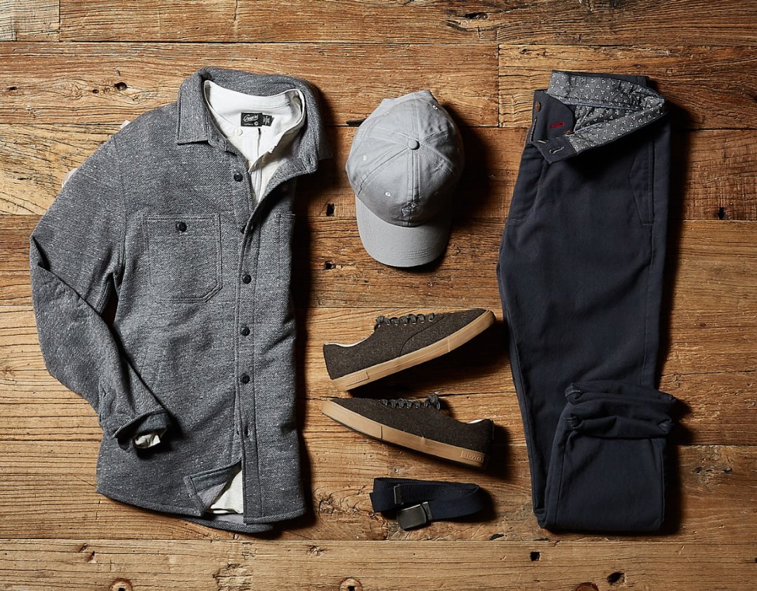 Outfit 2: Casual Thanksgiving “Dressing”. 🍁Crisp air, fall leaves and football. 🏈 Hit the link in our bio to Shop the Outfit. #rewritingtheclassics #grayers