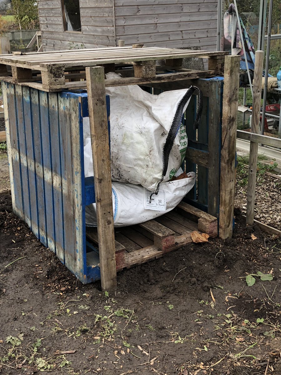whatsonplot27's tweet photo. Leafmould - is it worth the effort? I’m a first time creator. I’ve collected the leaf litter, built a holding bin. I wrapped it to see if the additional heat would speed up the process. I’ll update over time. #allotment #leafmould #plot27 https://t.co/mYrSRsYI77