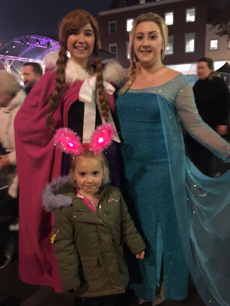 SueWalker4's tweet photo. #xmaslightsromford https://t.co/KWdBY20VRD
