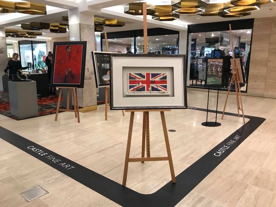 centremk's tweet photo. Our #VIPshopping evening is in full swing at #centremk - FREE entry now until 8pm. There's lots to shop, tonnes of discounts, plenty of fizz... oh and £150 worth of raffle prizes to win. What's not to love? #Shopping #Christmas https://t.co/DrKvbrhiEr