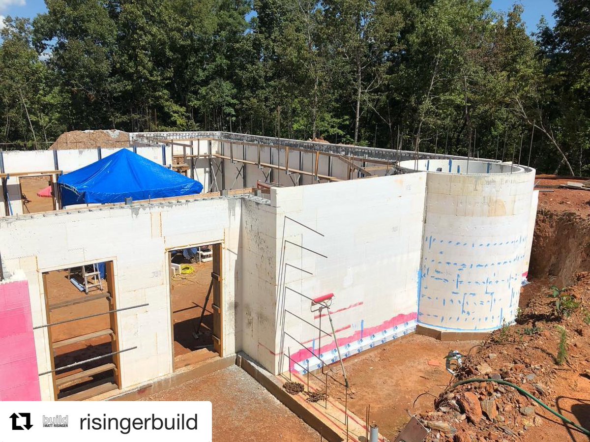 IcfBase's tweet photo. @risingerbuild showing a great installation in #ICF #InsulatedConcreteForms. Fast, efficient and safe. We’re so glad developers are seeking more and more the benefits it provides. #ICFbase #ICFsource https://t.co/I74FJk3gPK