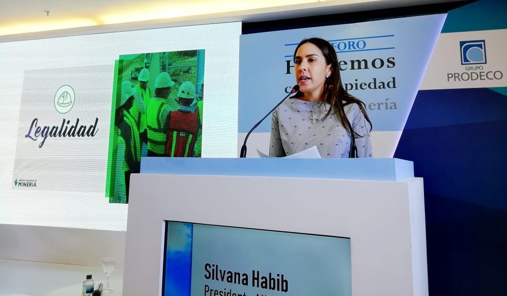 silvihabib's tweet photo. Hablemos con propiedad sobre minería, con información, con cifras claras, con argumentos técnicos. Hoy en #ForoProdeco hablamos sobre la #MineríaQueConstruyePaís como motor de oportunidades para el Cesar, una actividad que sigue siendo clave del desarrollo regional y local. https://t.co/ZPhk8he7Sn