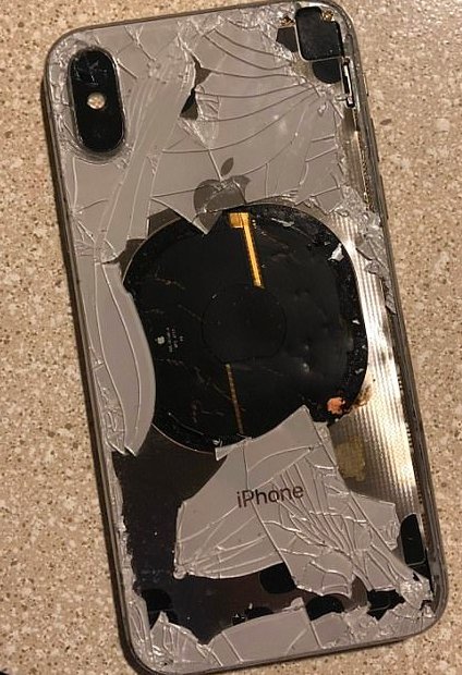 Hey iPhone X users, if your thinking of upgrading to ios 12.1 you might want to consider getting a Firemole first 🔥. Since we want to keep you and your tech safe, use code FireSafe and get 10% off at checkout firemole.com
 
#tech #ProtectYourTech #Firemole #innovation