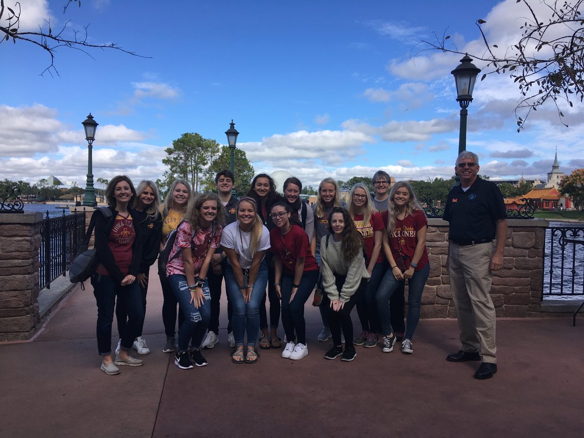 ISUHospitality's tweet photo. Thank you James for sharing your time w us today. #AESHM #disneymagic https://t.co/DGU3bsGDP8