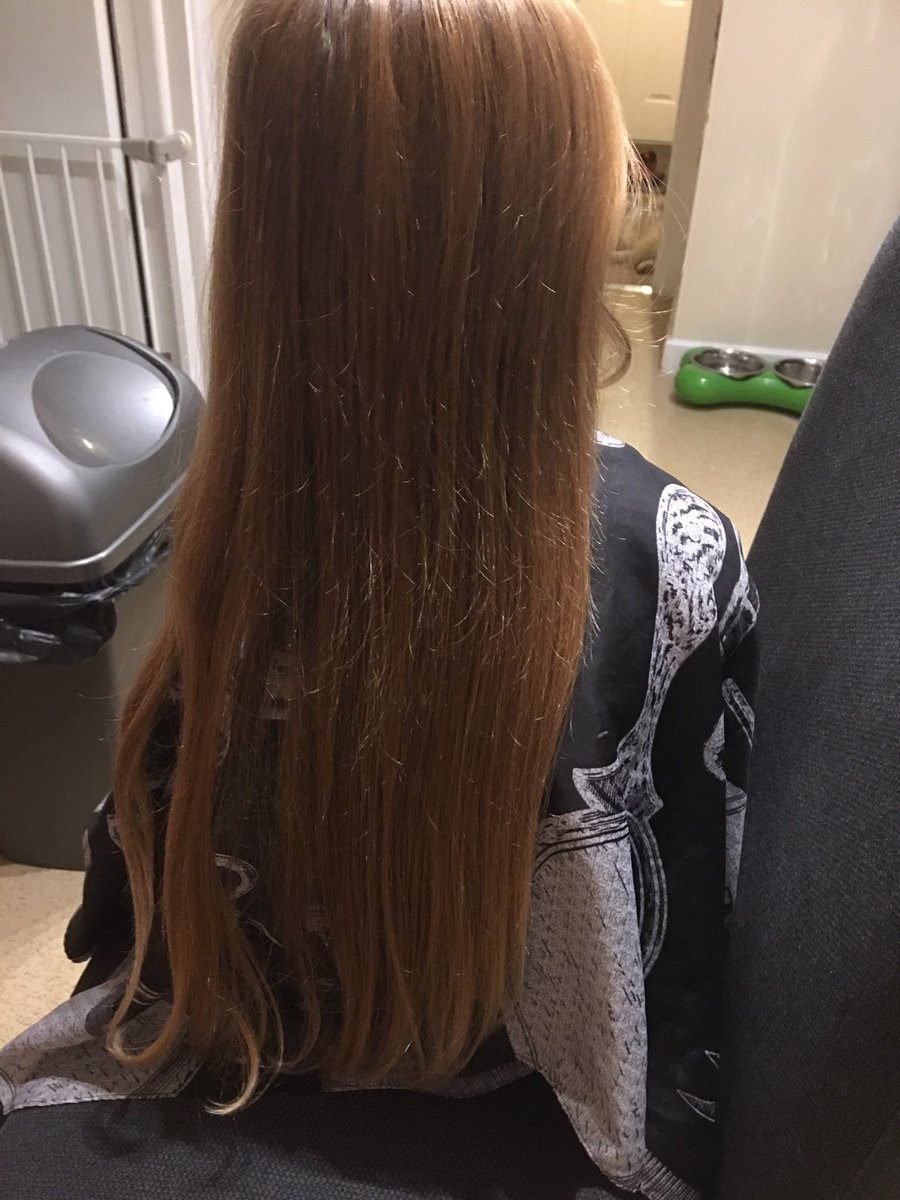 1leeblues's tweet photo. My beautiful girl has had 10β of her hair cut off to give to #theprincesstrust to make wigs for children, I am so proud of herβ€οΈ https://t.co/RyXI20qVis