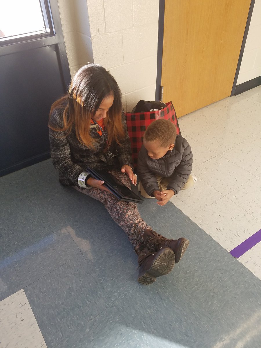 Desoto_SS's tweet photo. This what dedication looks like! #@amber_terrace https://t.co/1fWZQazvij
