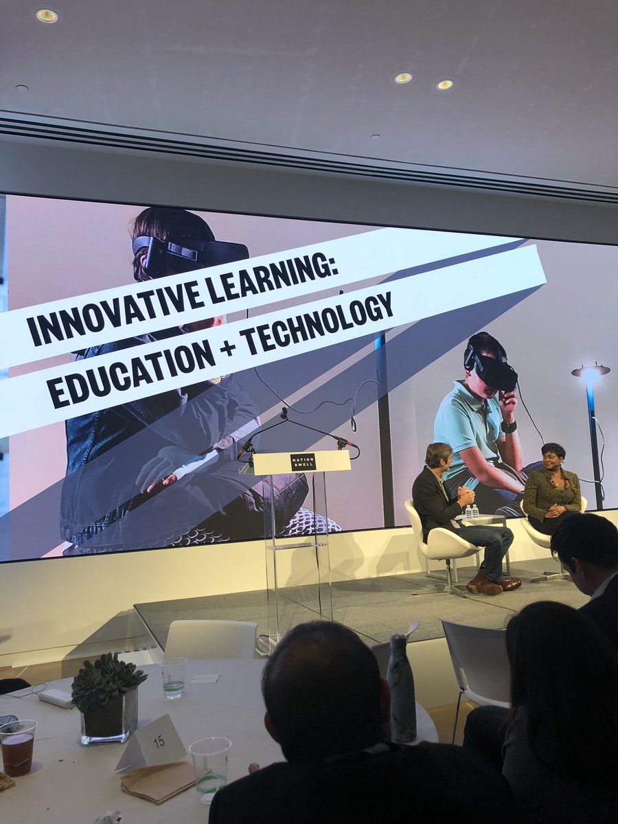 sara link tweet media