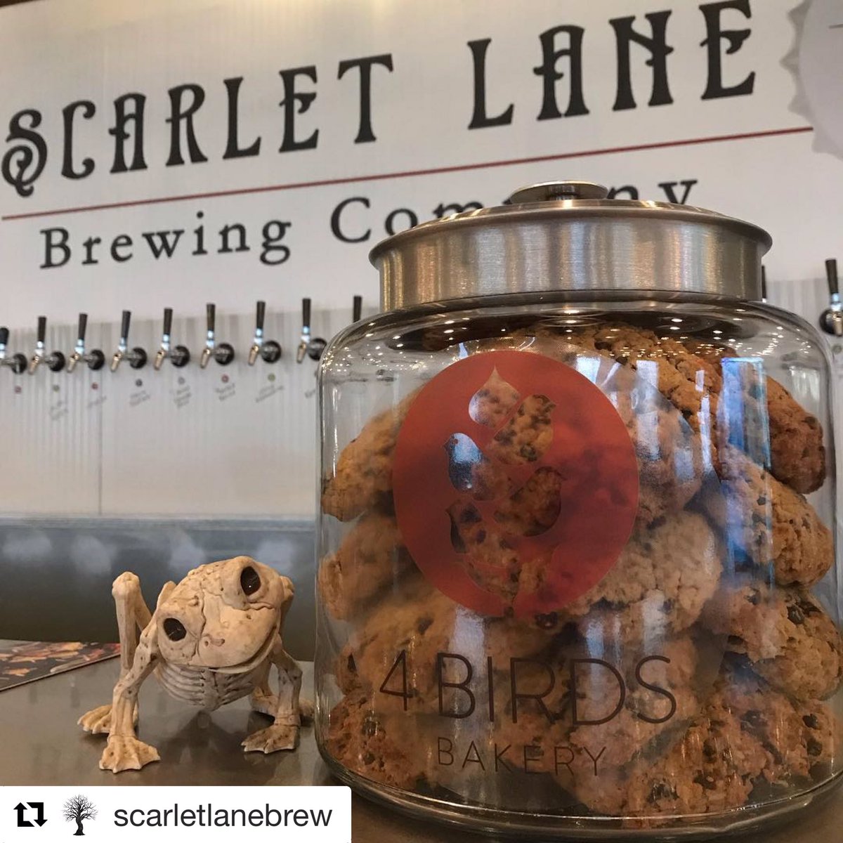 4 Birds Bakery tweet media