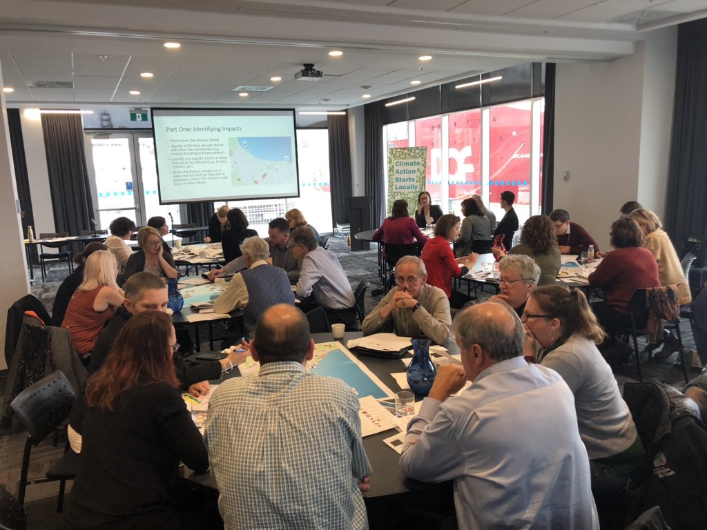 ICLEI_Canada's tweet photo. Our #LCF2018 pop-up is wrapped! Takeaways: Climate action does not need a formal strategy or big $; tools for communities are plentiful, but we must do more to get them to users; we are not alone...look to your neighbours for collaborative #adaptation! https://t.co/KPsy51p1Lo