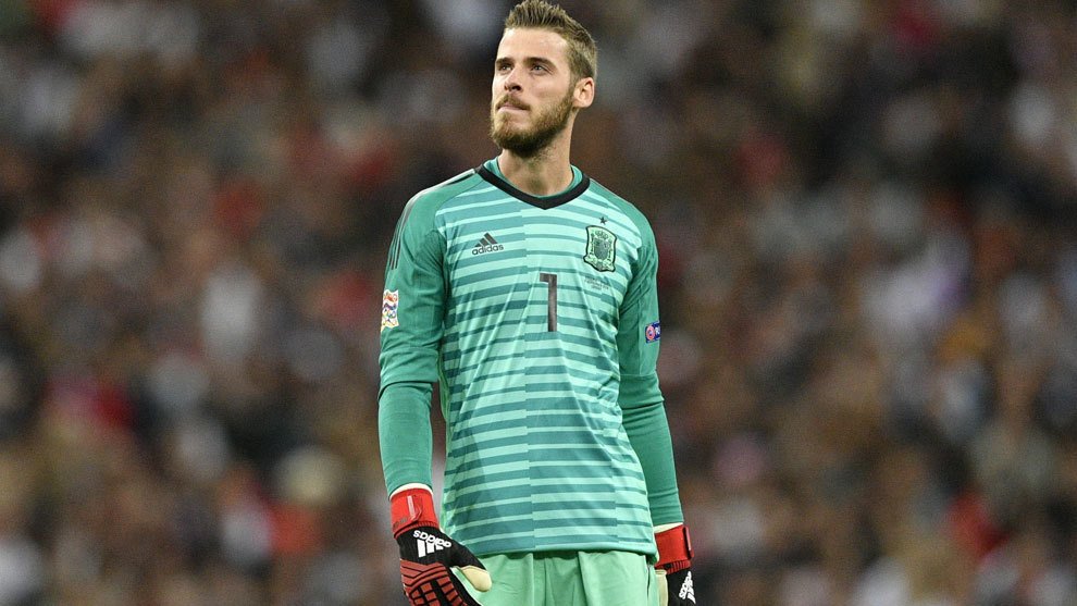 ivandzukic's tweet photo. Encuesta seria quien es mejor? 
Rt- Mente fria
Fav- De gea https://t.co/tszUxyVnOc