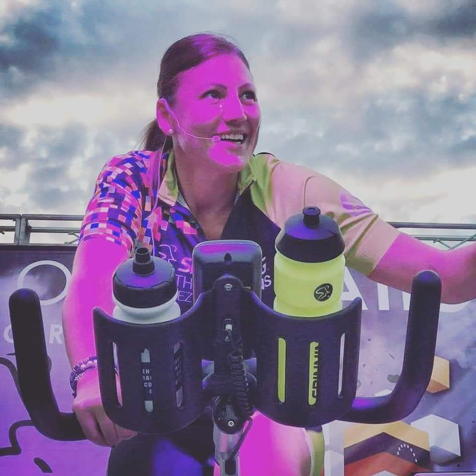 Davidpaclub's tweet photo. Mañana viernes 16 nov @barbaradonza @eva_g.spin y @DPA1979 darán comienzo al #heartbeat💓 2018 en @ADSanJuanDKE
#Spinning #Pamplona #cicloindoor #Intrinity #Navarra #ciclismo #fitness #livestyle https://t.co/gSBGU9DM79