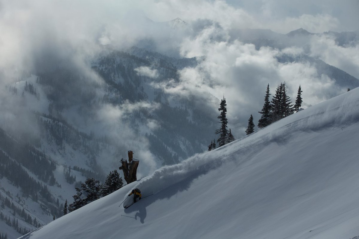 Looking forward to tonights <a href="/G3Gear/">Genuine Guide Gear</a> &amp; <a href="/ScarpaNA/">Scarpa North America</a> "Essentials for Backcountry Skiing"clinic at Berg's! Great backcountry info, door prizes, &amp; the ability to bid on gear from Osprey, MSR, Therm-a-Rest &amp; more. Proceeds to <a href="/SpecialOlympics/">Special Olympics</a> of OR. bit.ly/2A1dYcS #bergsevents