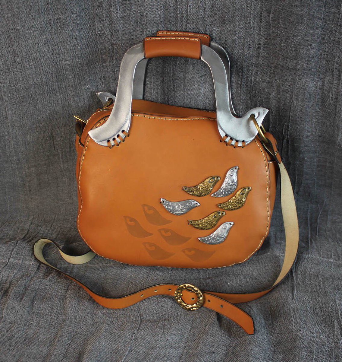 SamiAmindesigns's tweet image. Dove in our designs #texturecollection
For order online please visit website or email 
sami-amin.com/product/488/Sm…
Online@sami-amin.com
#samiamindesigns
#handbags #fine_jewellery
#egyptianart #realleather