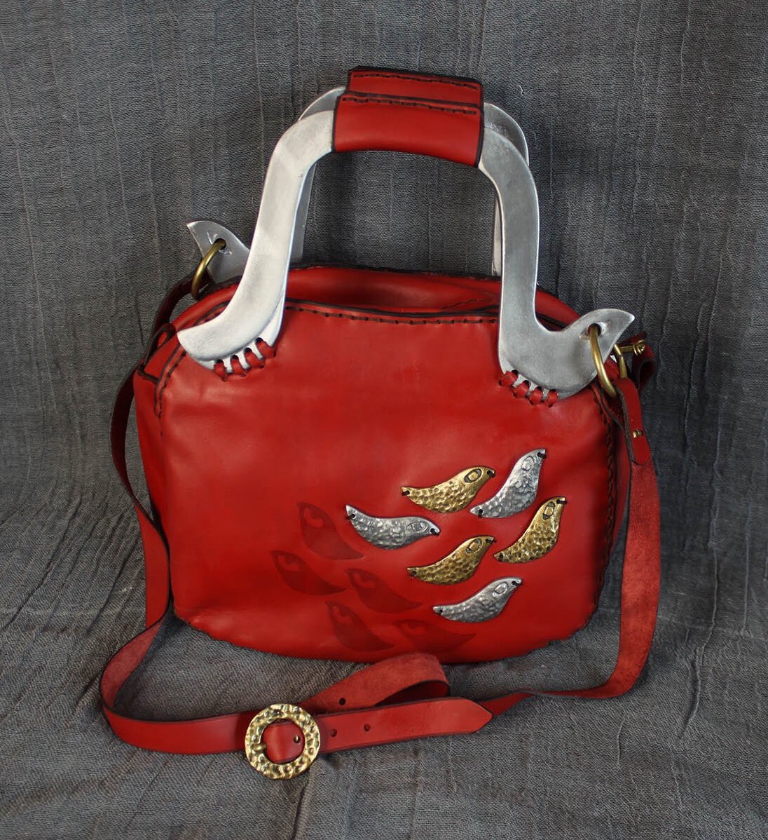 SamiAmindesigns's tweet image. Dove in our designs #texturecollection
For order online please visit website or email 
sami-amin.com/product/488/Sm…
Online@sami-amin.com
#samiamindesigns
#handbags #fine_jewellery
#egyptianart #realleather