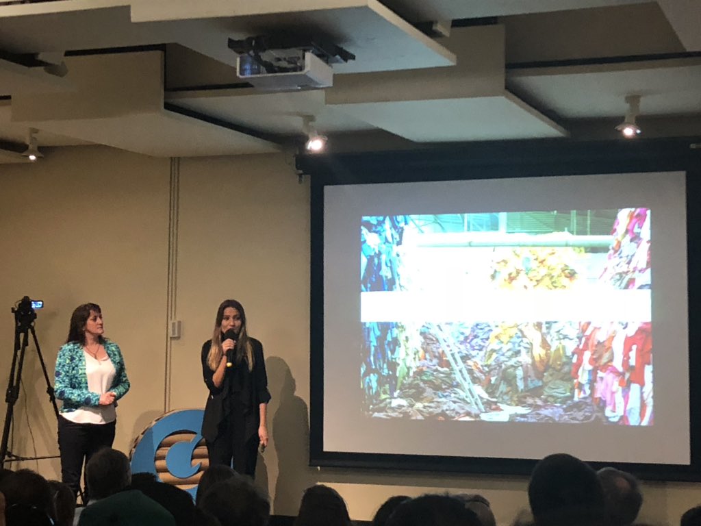 ONUDI_conosur's tweet photo. Presenta #LemonxCeprodih un modelo para generar un consumo consciente en la moda y bajo la lógica de reutilización y reciclaje de prendas textiles. Esto generaría un impacto positivo en lo ambiental y social. #PitchCircular https://t.co/410F6fSaT9