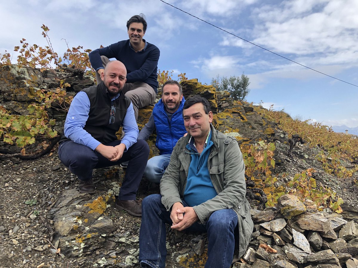 Un verdadero placer aprender de vosotros <a href="/VVerticales/">Viñedos Verticales</a> <a href="/BodegasDimobe/">A. Muñoz Cabrera</a> <a href="/bodegacapuchina/">Bodega La Capuchina</a> <a href="/willyperezv/">Willy Pérez</a> <a href="/albarizatorio/">Ramiro Ibáñez</a> <a href="/vinos_malaga/">Vinos de Málaga</a>