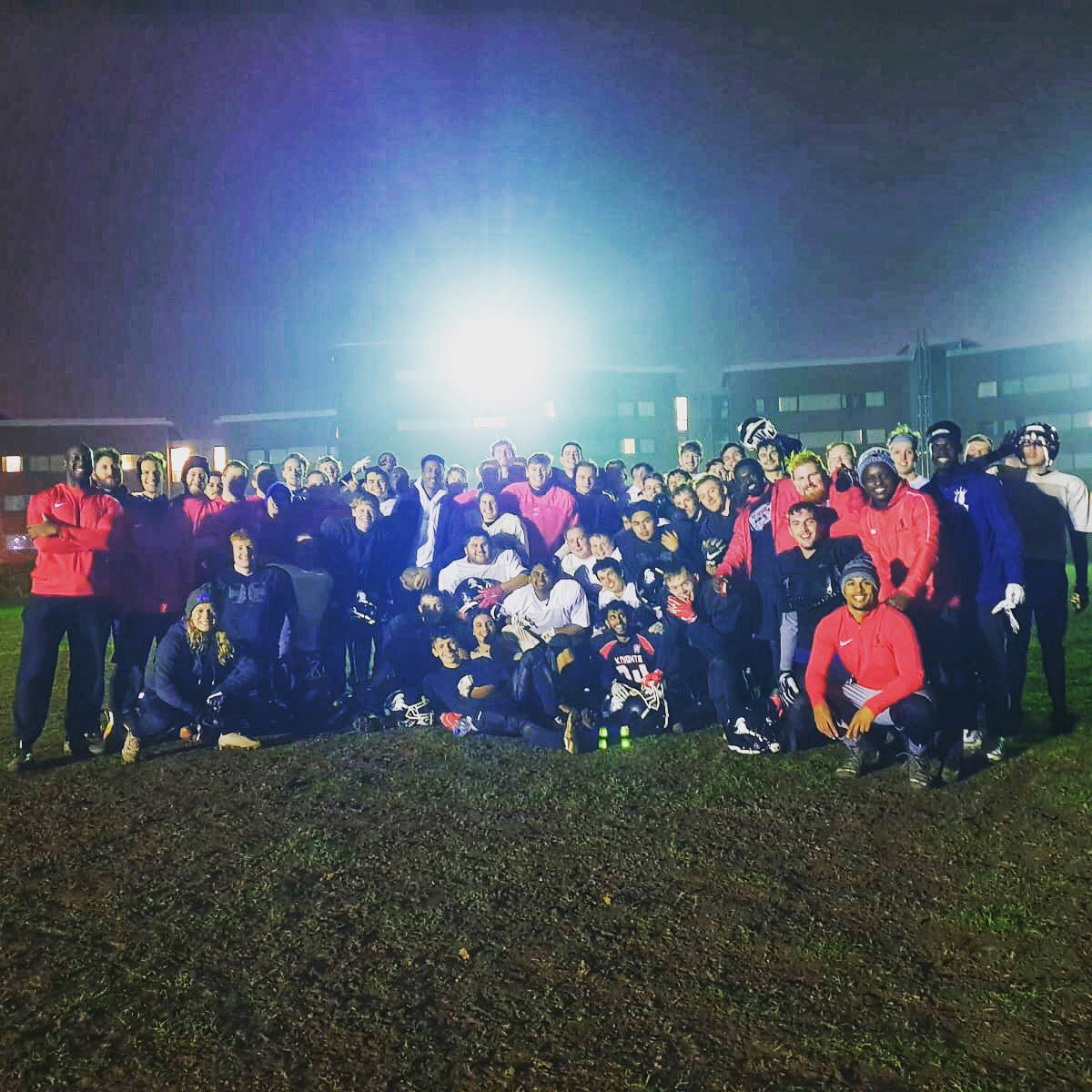 theukdukes's tweet photo. Look who’s back... the work don’t stop! 🏈🏈🏈
Thanks to the @ReadingKnights for having us down to their practice. Great energy and excited to follow the team this season! 😎🤙🔥 #americanfootball #theukdukes #readingknights @BAFAOfficial #team #uni https://t.co/wW8i0Trvrz