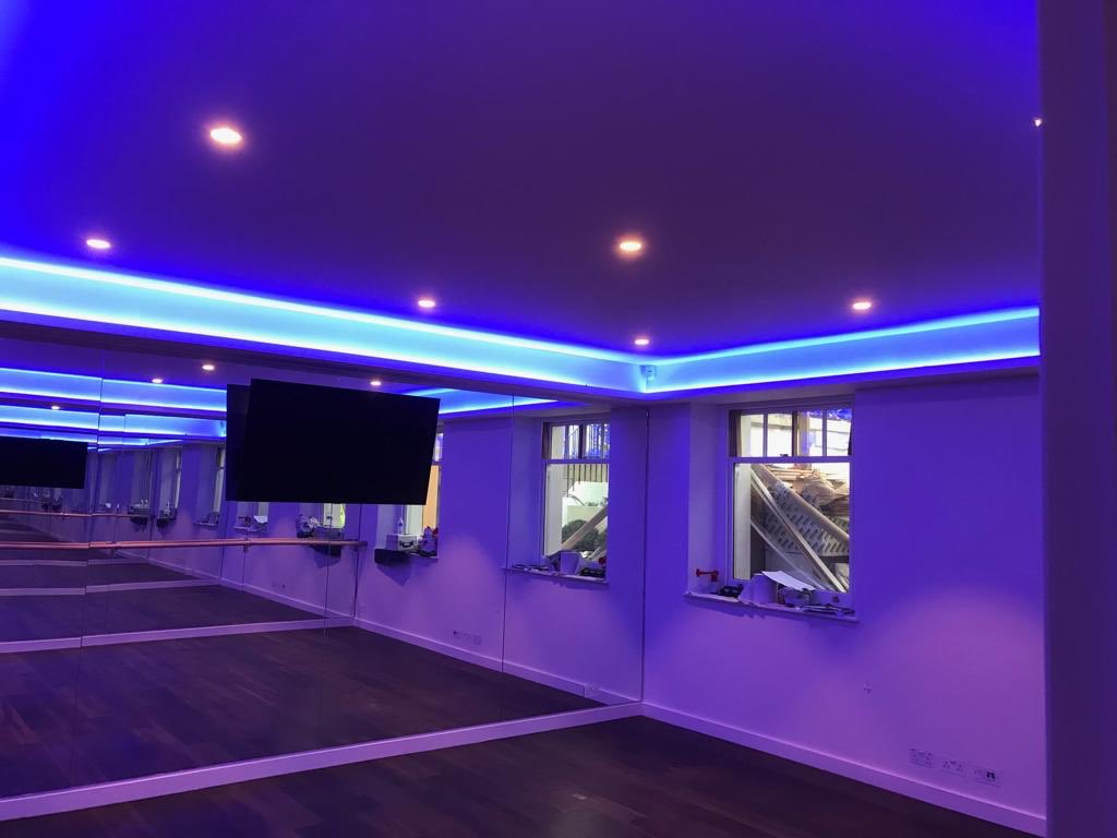 TandDelectrical's tweet photo. Here’s a few snaps from a high specification electrical install expertly carried out by #teamTandD. This stunning project in Holland Park Avenue, London is nearing the final stages of completion 🤩⚡️ https://t.co/wBtbjZFLlP