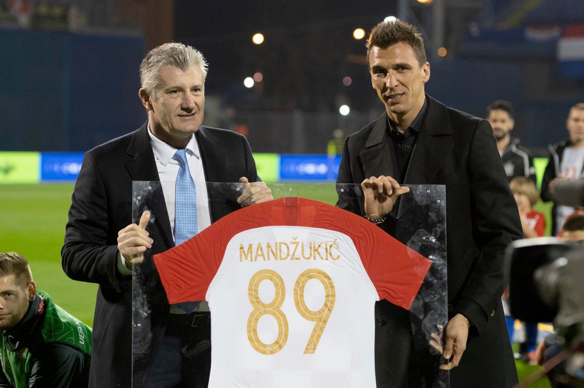 Doživjeti ovakav trenutak na završetku reprezentativne karijere uistinu je nešto za pamćenje. Hvala vam na nevjerojatnoj podršci i ljubavi kroz sve ove godine! Upravo zbog toga sam presretan što smo u Rusiji ostvarili vaše i naše snove! Voli vas Mandžo🇭🇷❤️