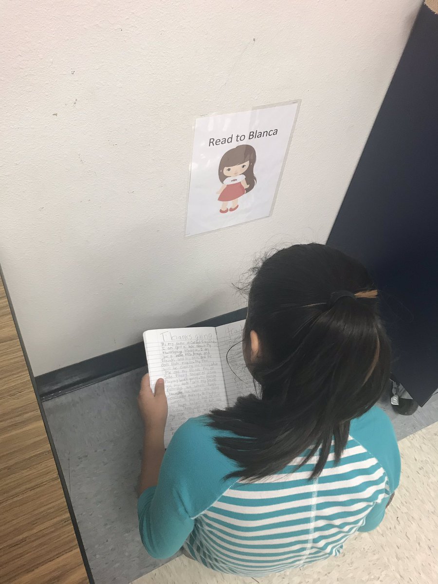 My students are definitely enjoying revising their Thanksgiving stories!!! #revising #thanksgiving #bilingual #IamDSISD #DSEthankful