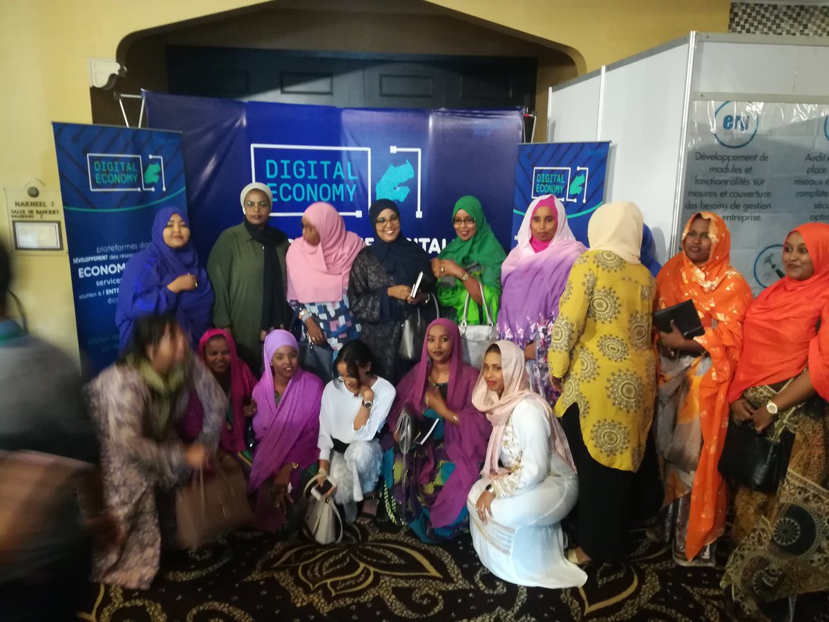 Mamasouki's tweet photo. Un échantillon de femme Learder #womeninitiative sont sortis de leur coquille pour dire Oui à la transformation digitale à Djibouti #fdd2018 #cjed #ForumDD18 https://t.co/EkORpEYDy5