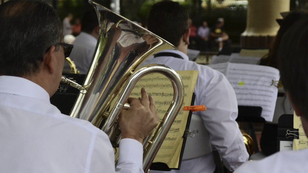 Como parte del Encuentro Costarricense de Tubas, la Banda de Conciertos de Heredia ofrecerá un concierto junto a Daniel Sánchez, tubista venezolano.#FeedBackCR
bit.ly/2DFQPkt