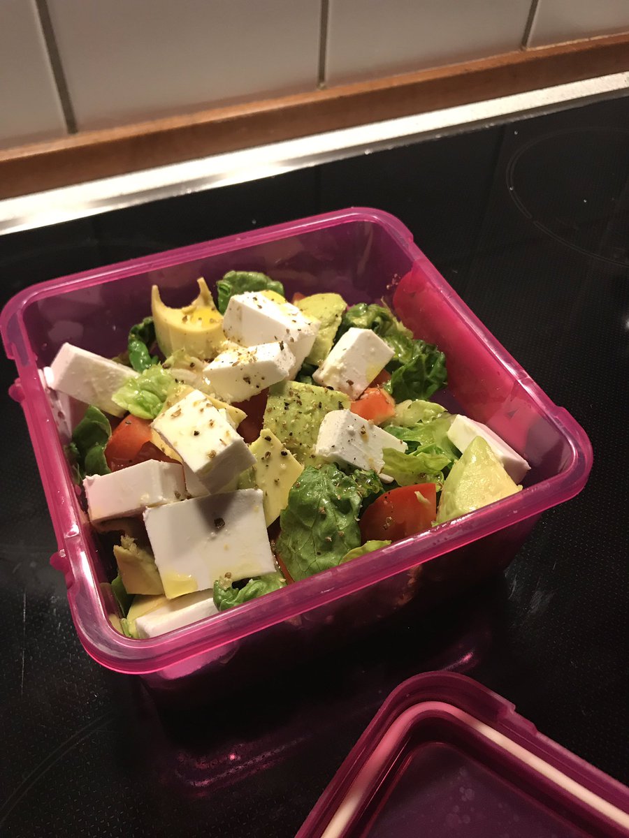 onmyplate2day's tweet photo. #lunch standard garden salad with Vegan feta cheese. Avocado, cucumber, tomato, olive oil, balsamic vinegar, salt pepper. #vegan #diet #whatawaist https://t.co/n49B1EcouA