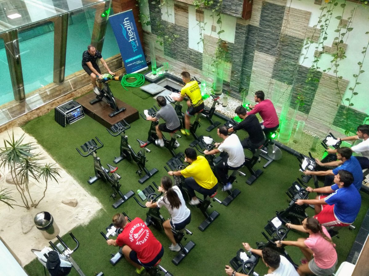 CEI_Tartessos's tweet photo. El Spinning es una de las actividades dirigidas que ofrece @TOPHEALTHSL, ideal para desarrollar la resistencia mejorando así nuestra salud. Los alumnos recibieron una clase teórico-práctica que a buen seguro les servirá para un futuro como profesionales de este sector. #GSTAFAD https://t.co/0x7sFBBxKL