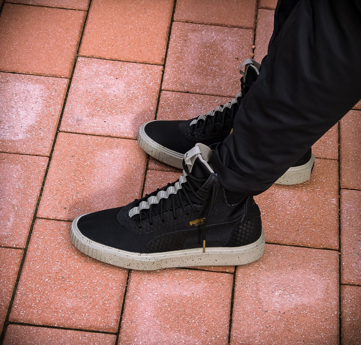 Solekitchen on Twitter: "Classic design to a whole new level of modern and futuristic style! The Puma Breaker „Black/Elephant Skin“ is now available online and instore! 40,5 - 45