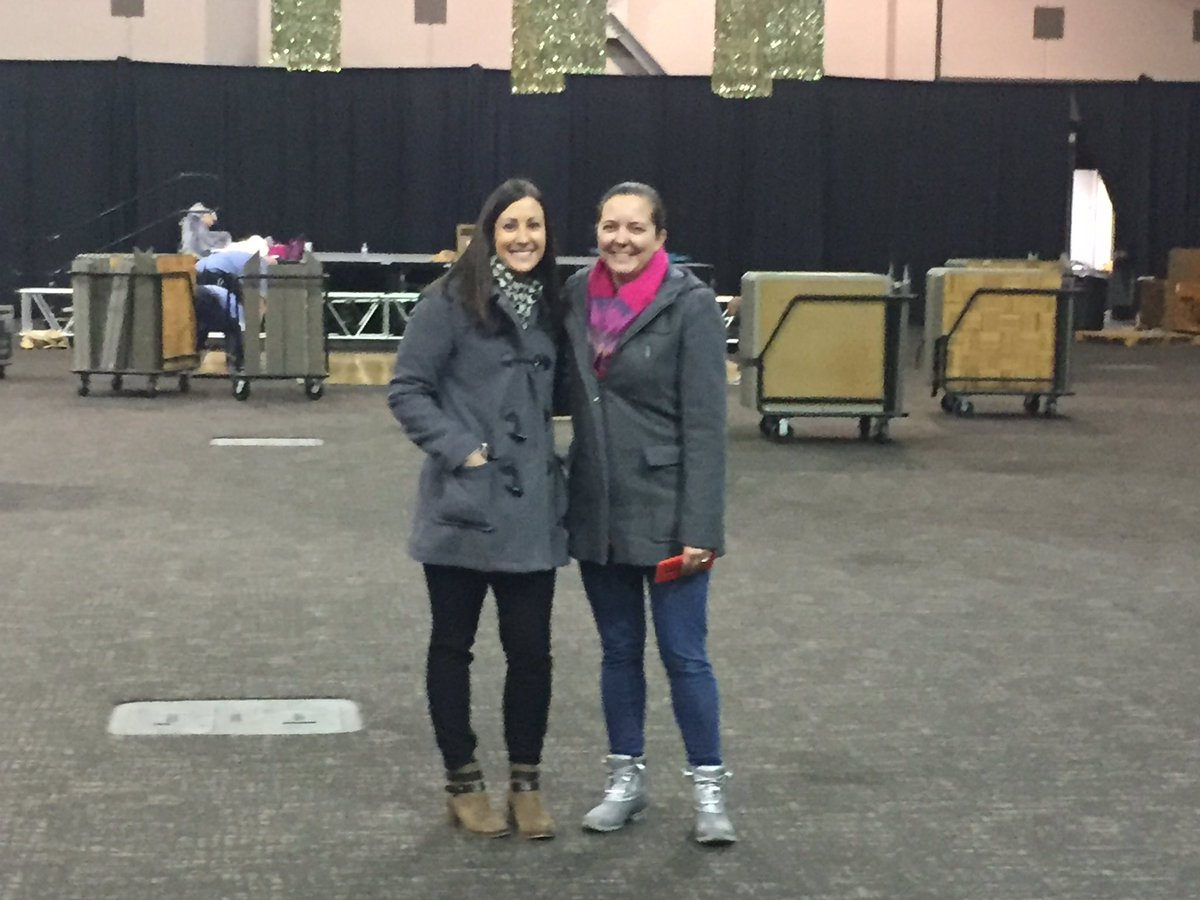 3Zimmermann's tweet image. @IUSMEvansville Getting ready for the BIG EVENT #RubyBall #eisforeveryone #iusme ladies sure know how to throw a party!!!