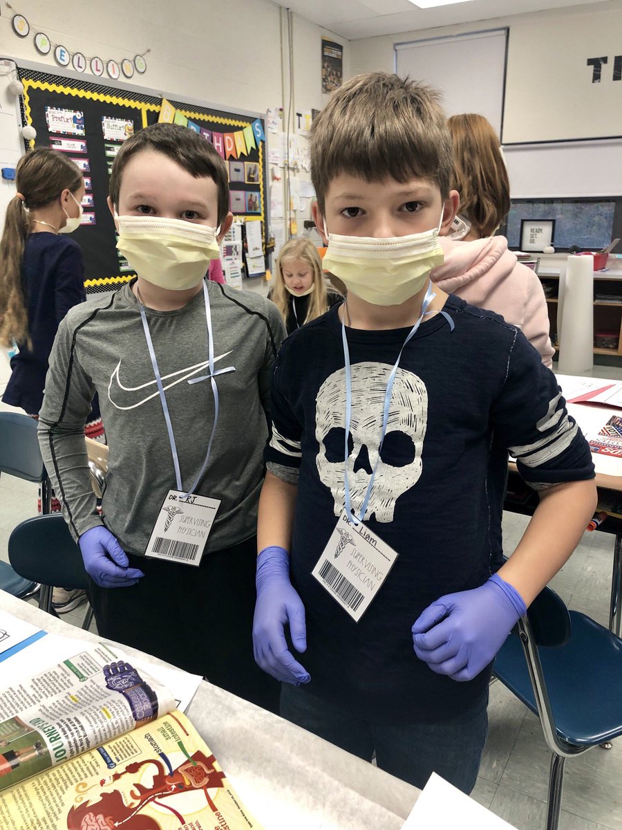 MsMyers_105's tweet photo. Surgically removing text features today in 4th grade! 🏥✂️ https://t.co/t89RhVQP1O
