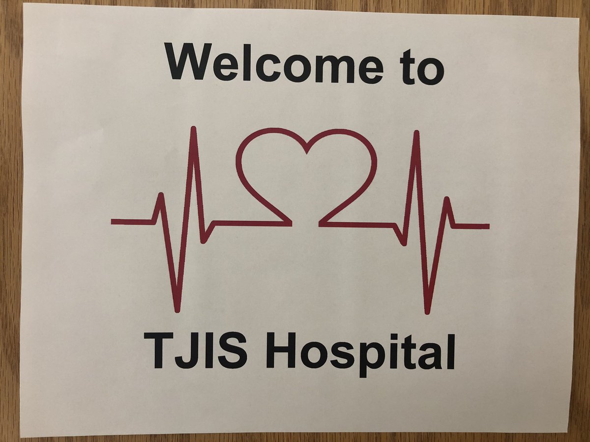 MsMyers_105's tweet photo. Surgically removing text features today in 4th grade! 🏥✂️ https://t.co/t89RhVQP1O