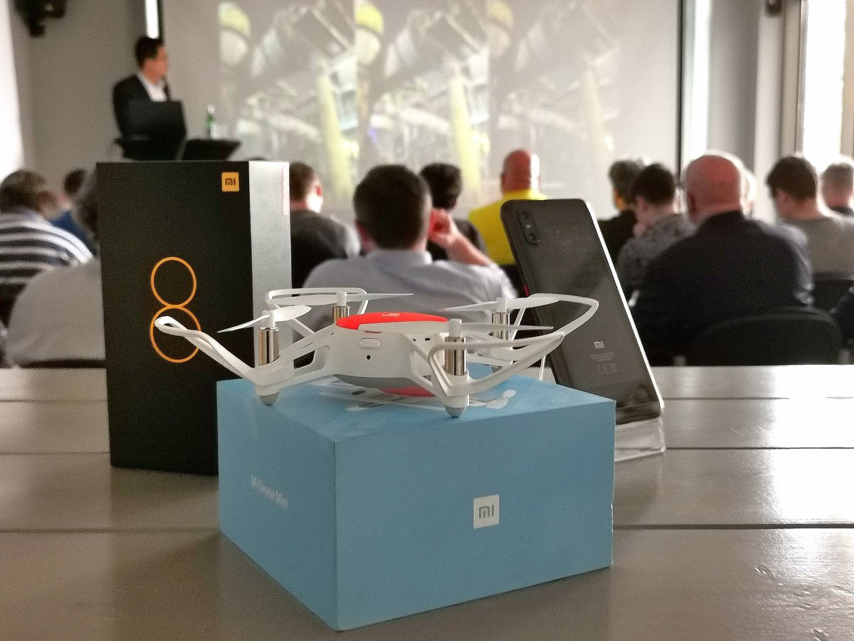 tweetykwiatka's tweet photo. Mi Drone Mini... trafi do polskich sklepów w cenie 259 złotych.
#xiaomi #xiaominew #new #newxiaomi #drone #midrone #midronemini https://t.co/k6pSClNEsS