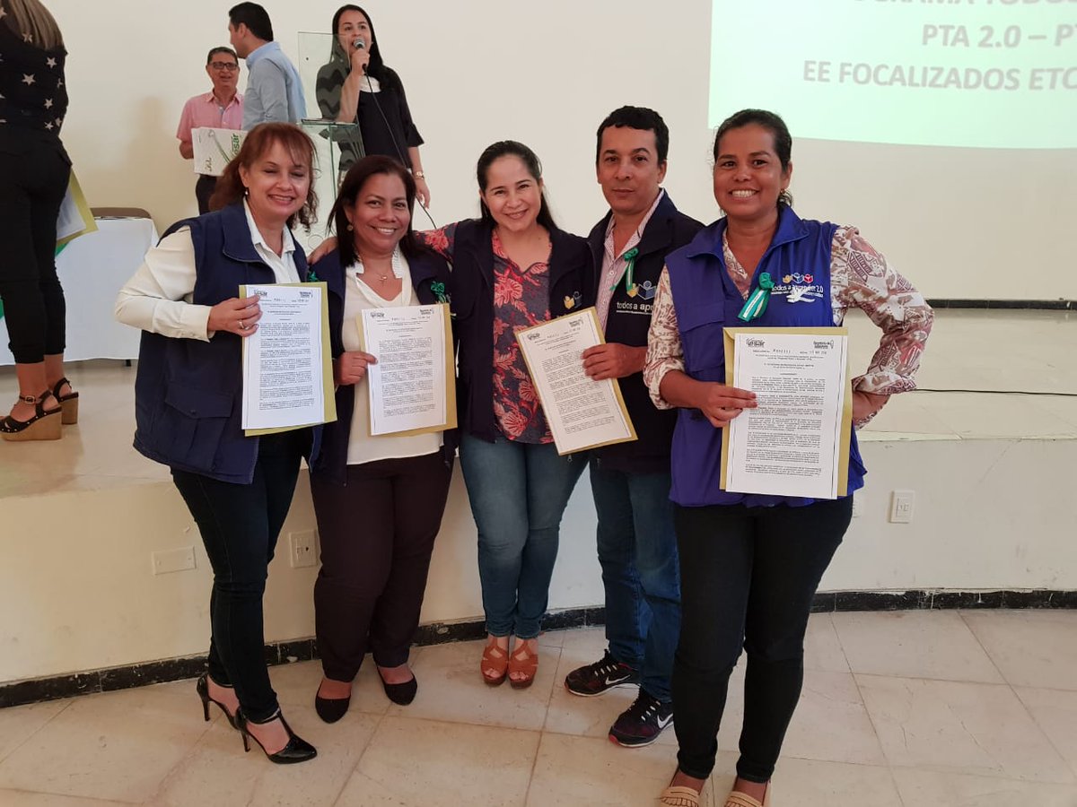 osirisgriega's tweet photo. Es grato rendir cuentas a la Comunidad y poder decir con orgullo "@PTA_Colombia es una estrategia exitosa para garantizar a los niños de @CesarEducacion más y mejores aprendizajes" Esto es cerrar brechas. Estamos haciendo bien la tarea @lpuellol @Lilichaparro @Prensagobcesar https://t.co/VKfMUqNtuq