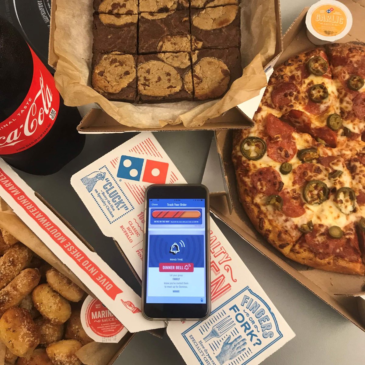 And the Domino's app makes ordering easy as pizza pie! #dominos #holid...