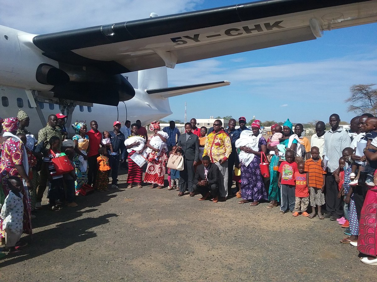 remybara2012's tweet photo. La sécurité rétablie et la paix recouvrée au Burundi, raison  de rapatriement massif des Réfugiés burundais du camp de KAKUMA au kenya https://t.co/dBAyOWt5pg