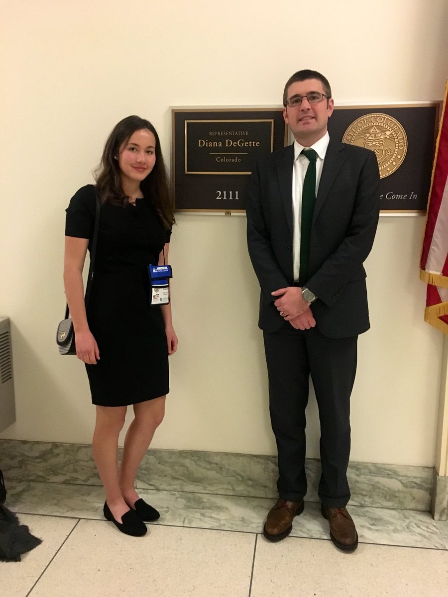 Johanna, <a href="/CBYXPPP/">CBYX</a> student spending her exchange year in Denver #Colorado, got to talk about US politics, healthcare and free trade with Mr. Woodburn from <a href="/RepDianaDeGette/">Rep. Diana DeGette</a> ‘s team during her #CivEdWeek Hill Day visit.